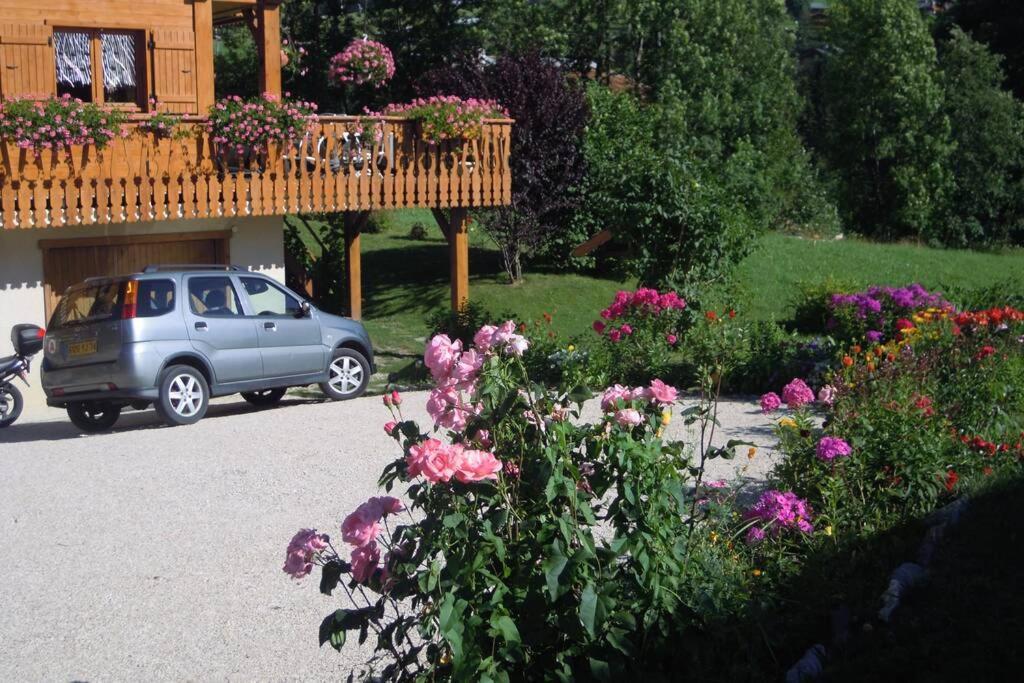 A4 Km De Megeve Tres Joli Studio Avec Jacuzzi ,Vue Sur Les Montagnes Au Calme Praz-sur-Arly Buitenkant foto